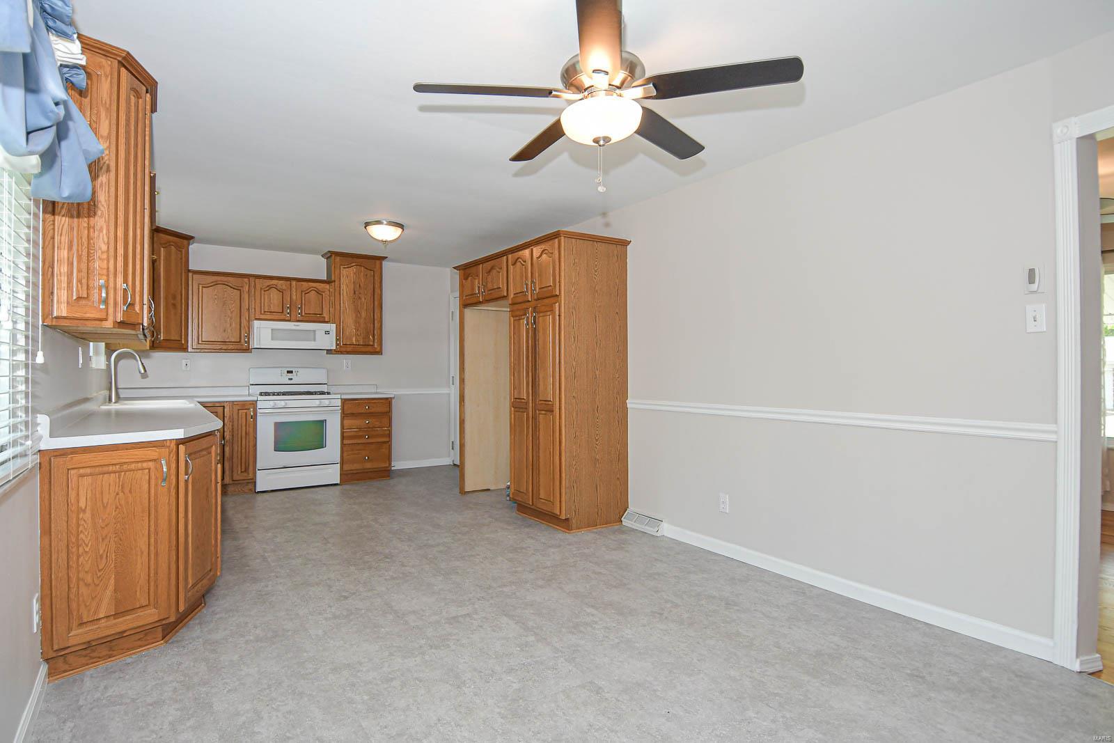 Saxon Manor South 1 - Residential Lease