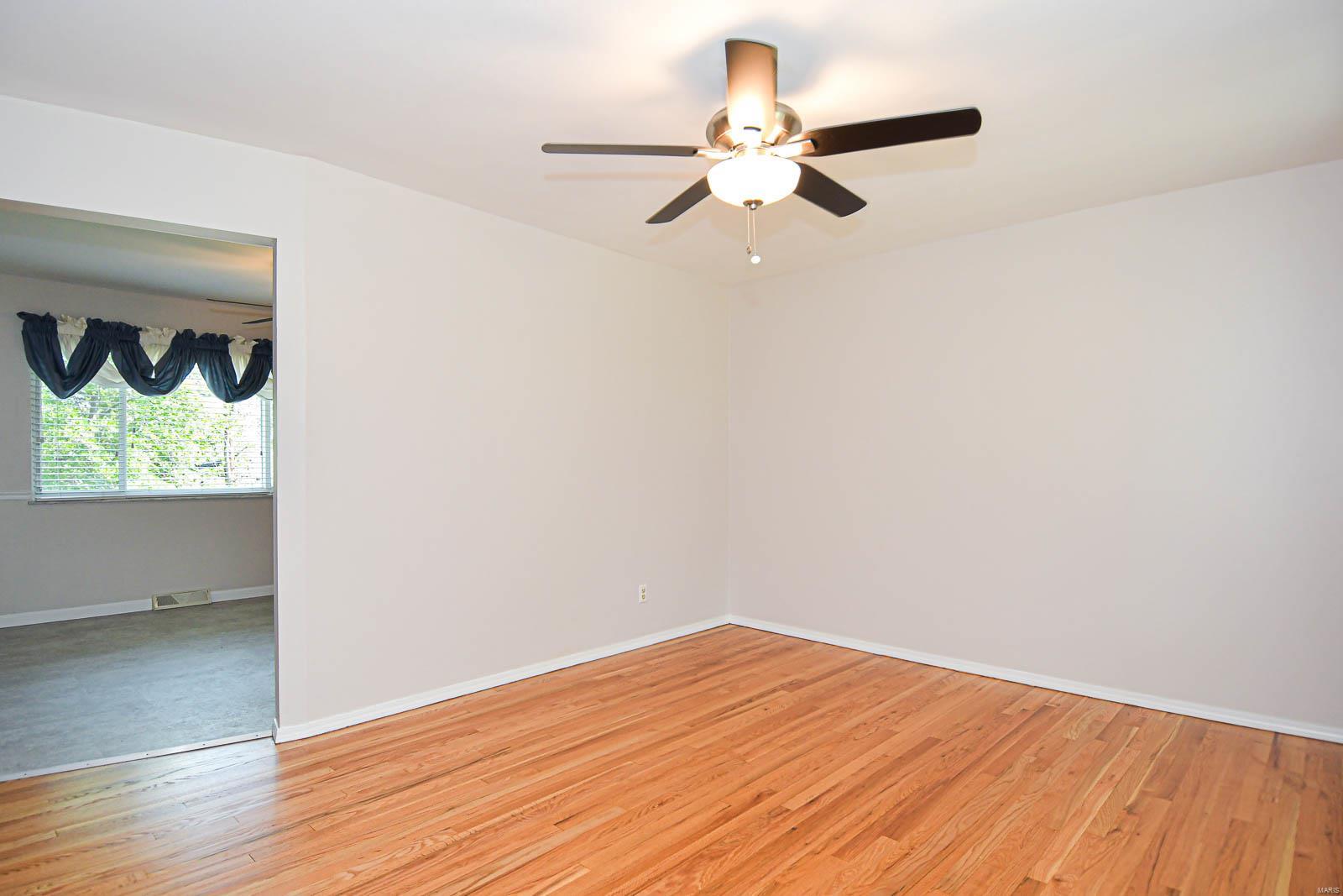 Saxon Manor South 1 - Residential Lease