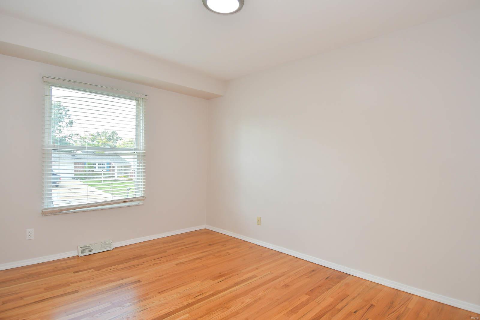 Saxon Manor South 1 - Residential Lease