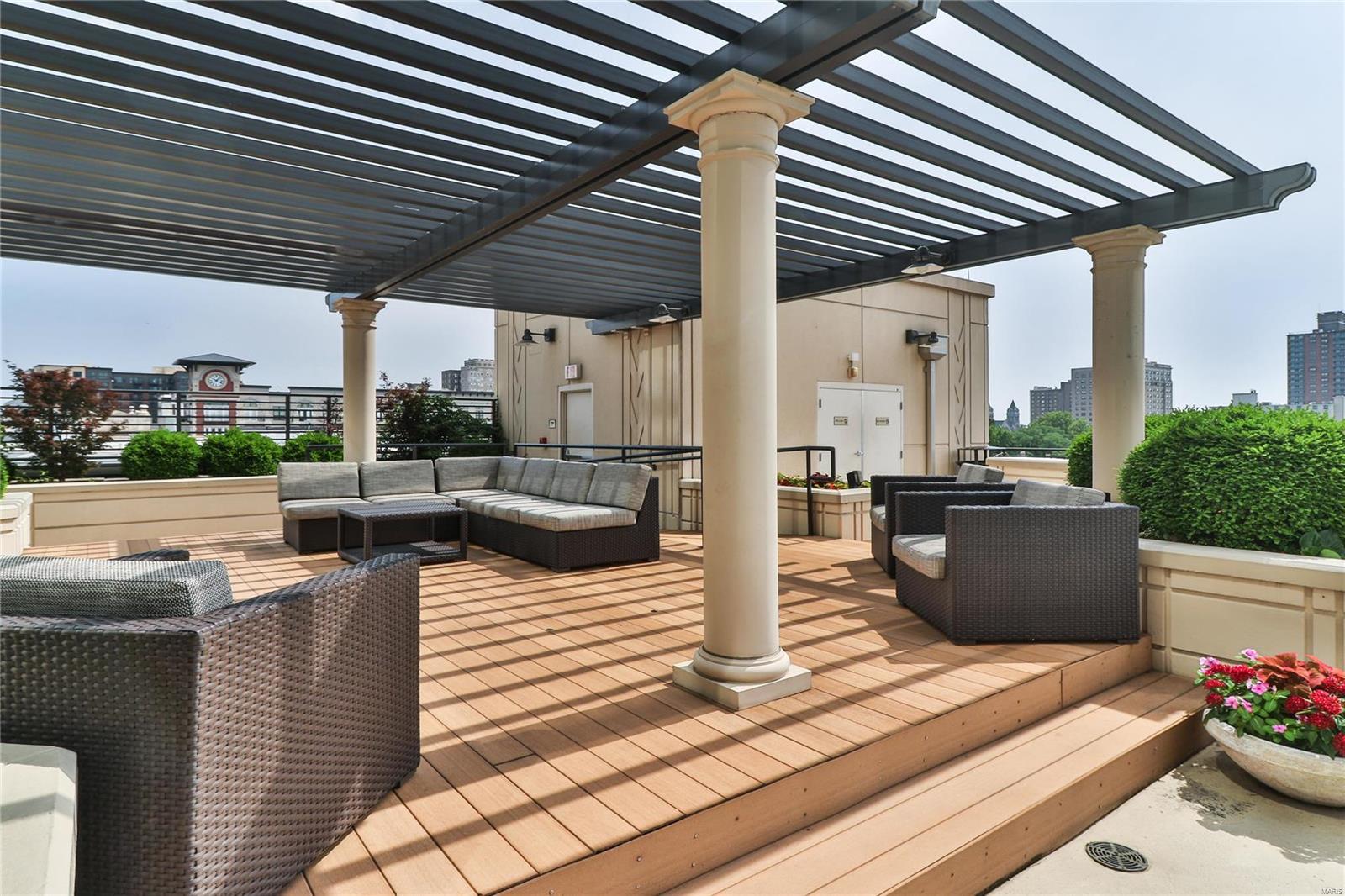 Park East Tower - Residential Lease