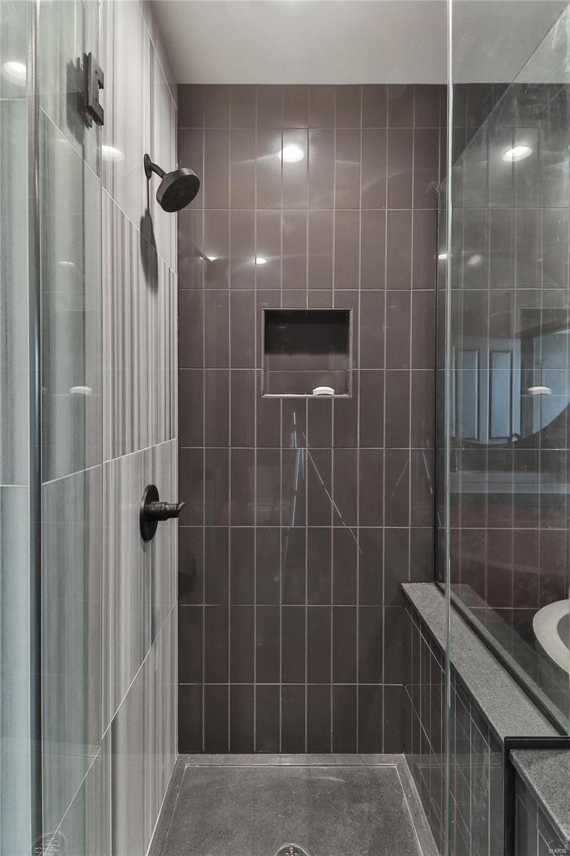 Park East Tower - Residential Lease