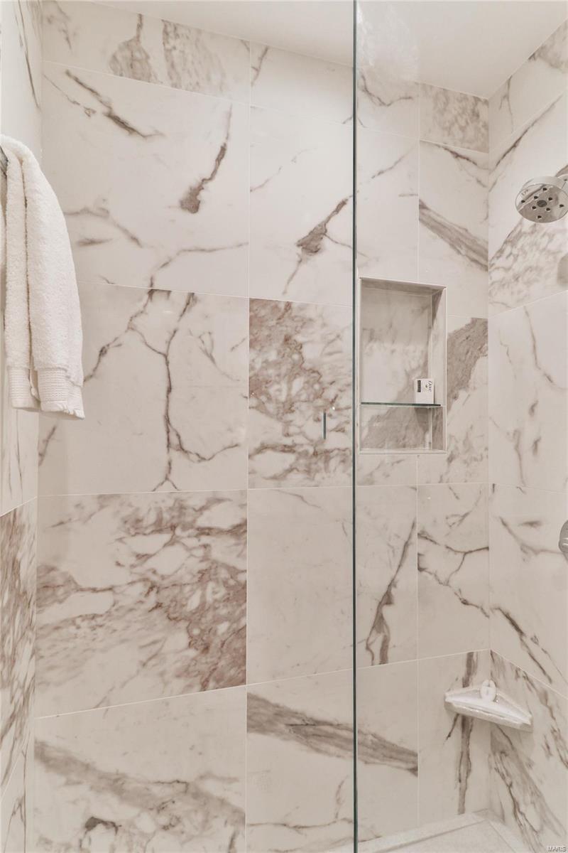 Park East Tower - Residential Lease