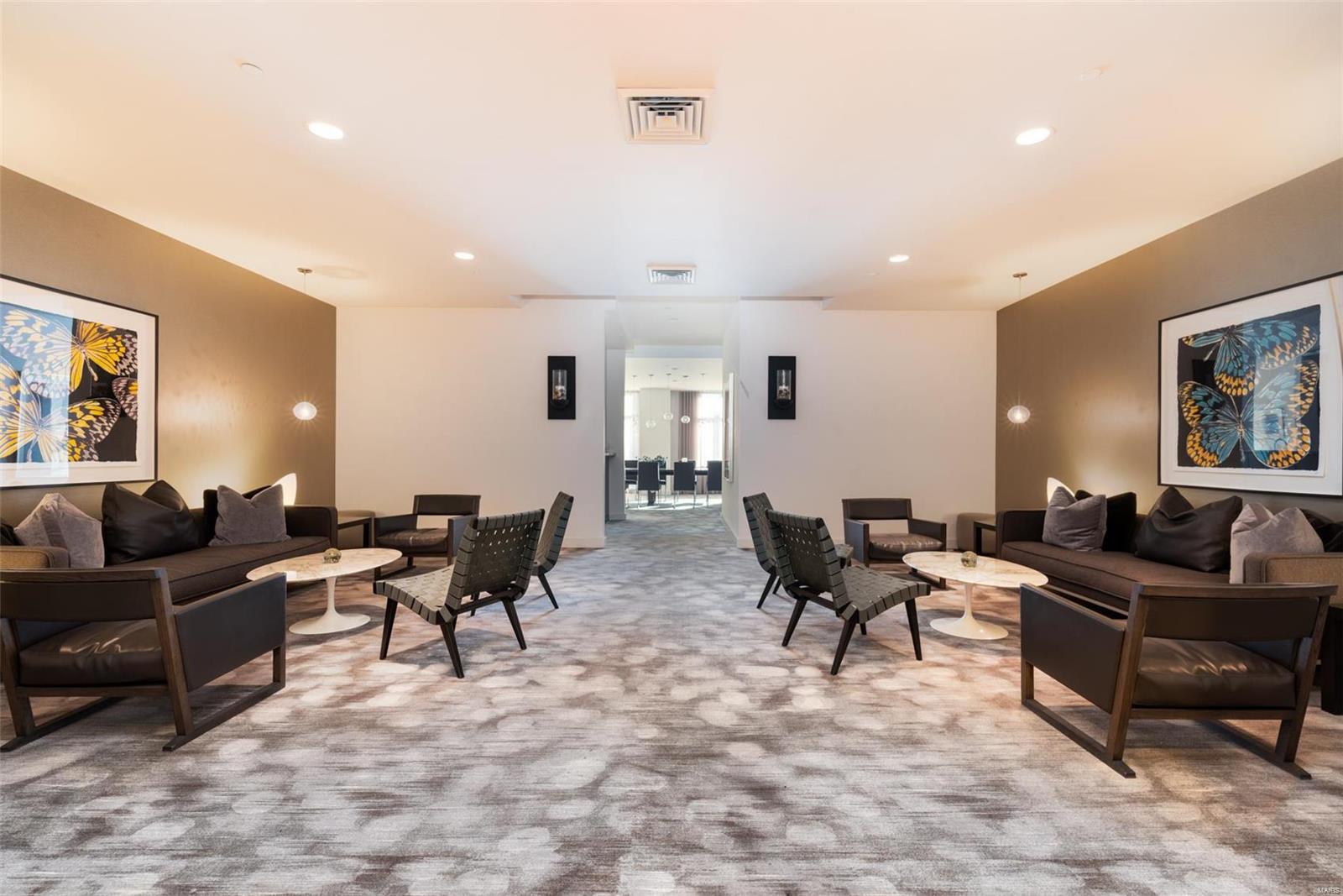 4545 Lindell - Residential