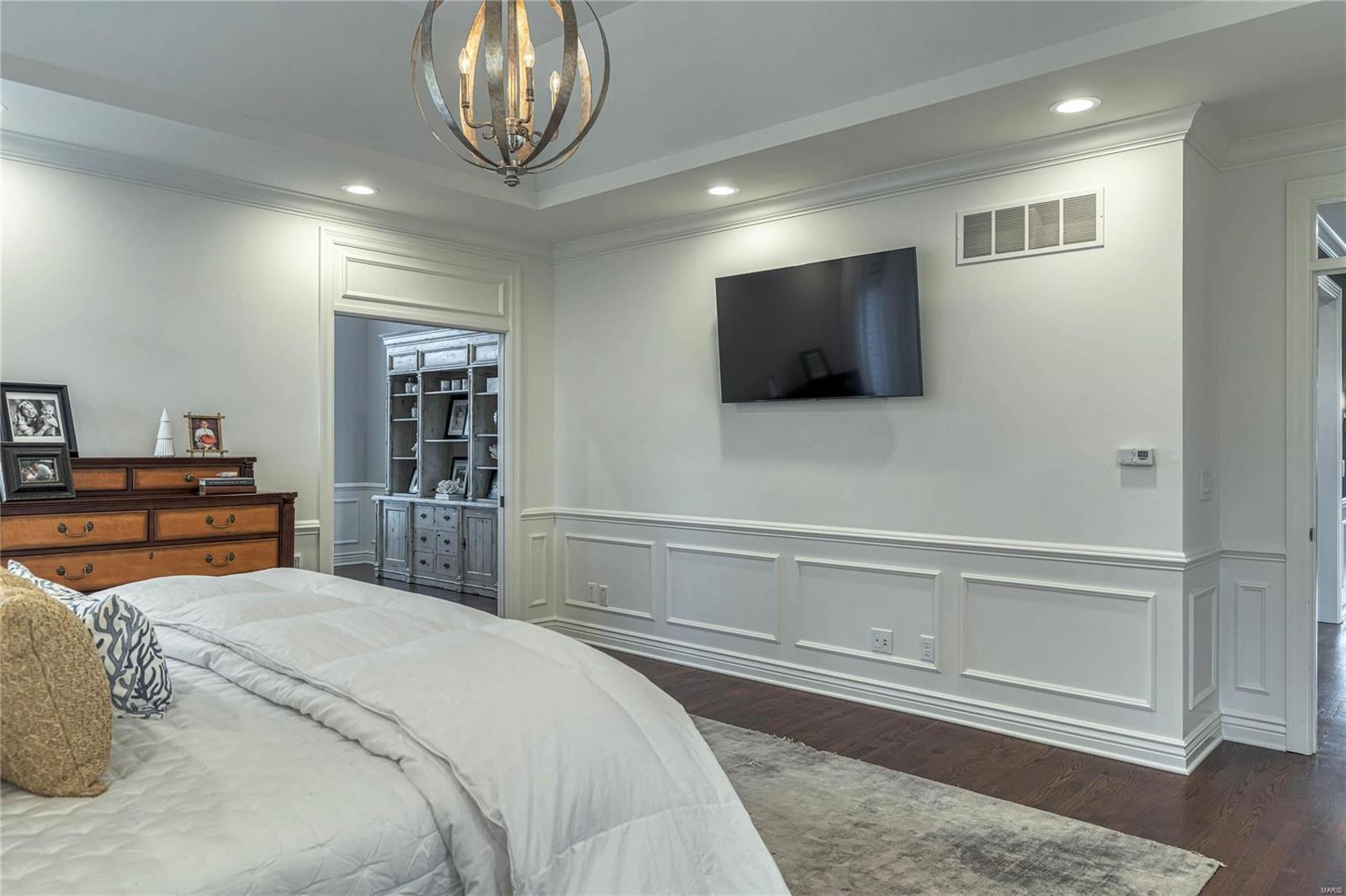 Whitmoor Upper Rdwy & Esmt - Residential