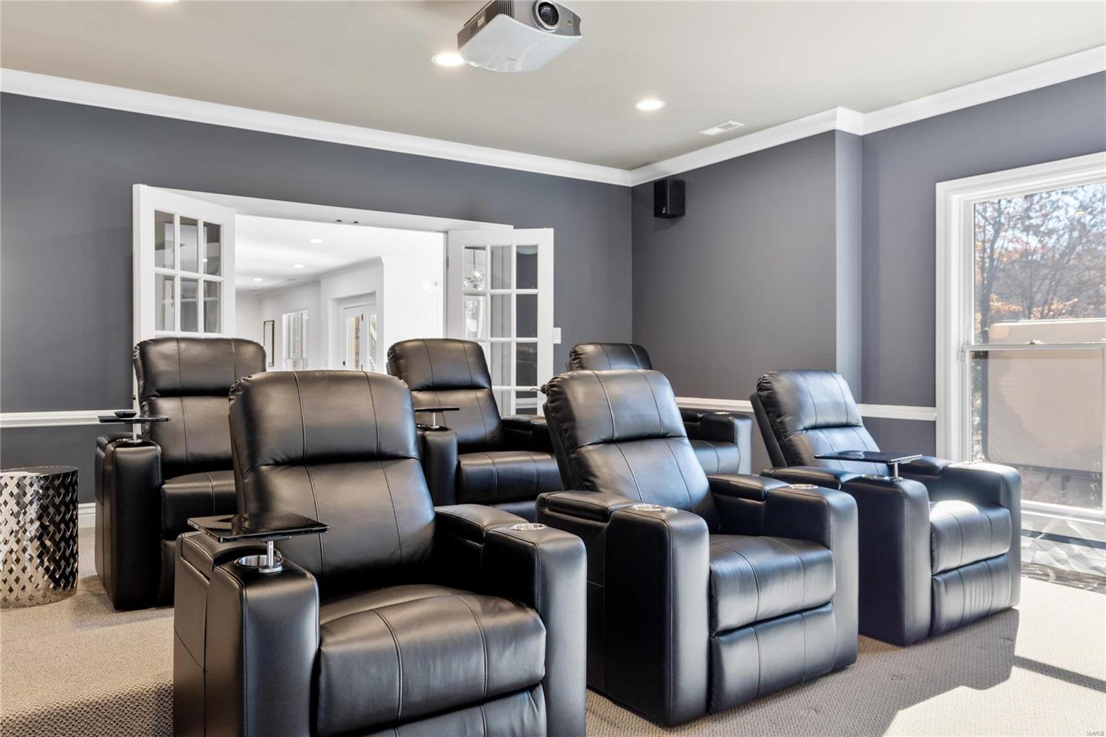 Whitmoor Upper Rdwy & Esmt - Residential