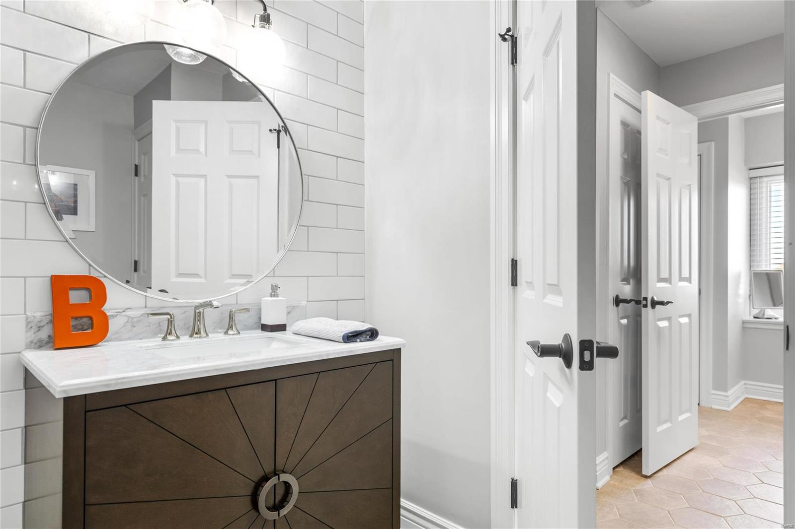 Whitmoor Upper Rdwy & Esmt - Residential