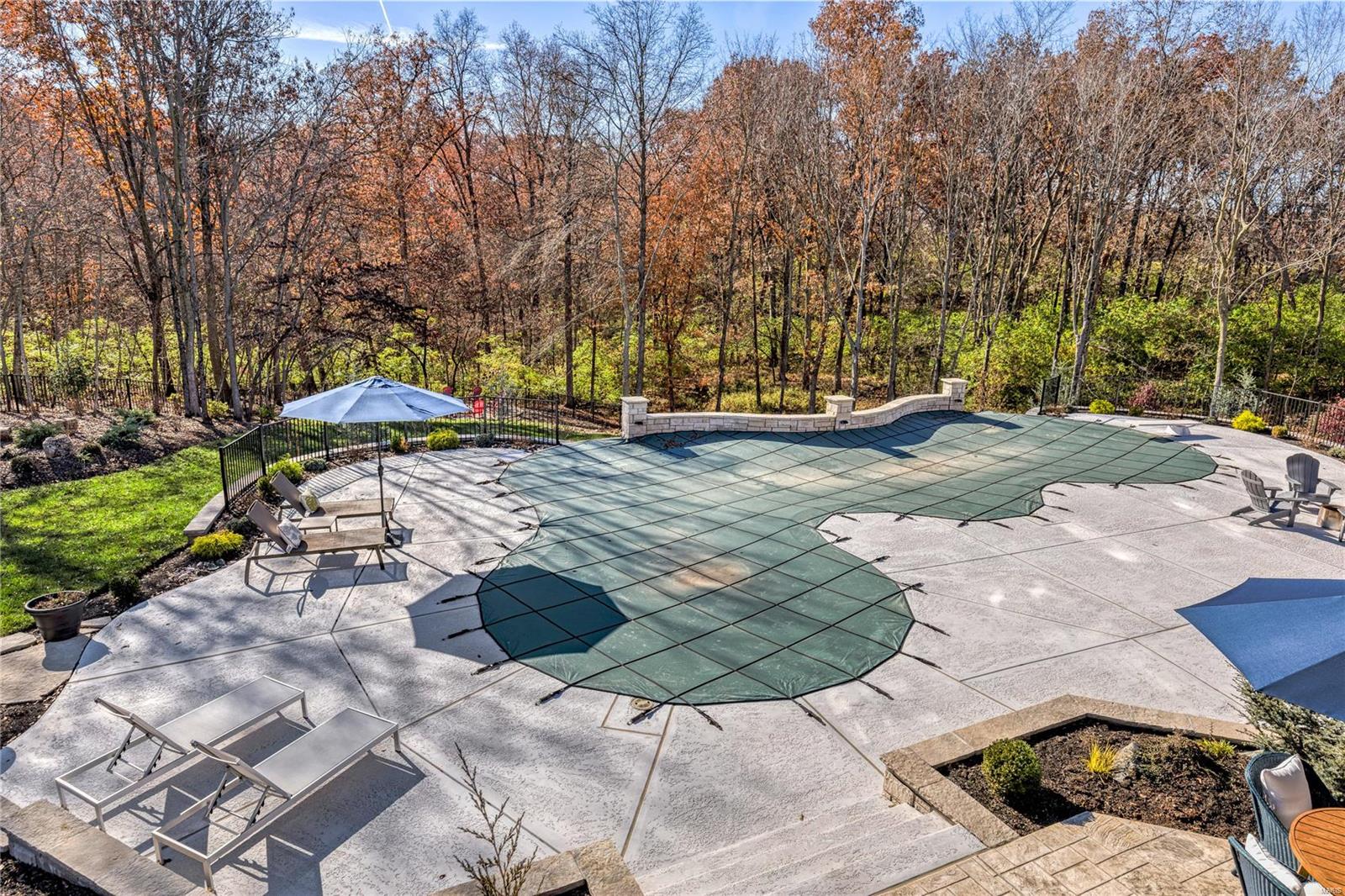 Whitmoor Upper Rdwy & Esmt - Residential