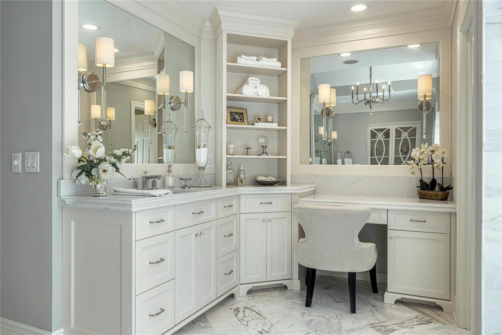 Whitmoor Upper Rdwy & Esmt - Residential