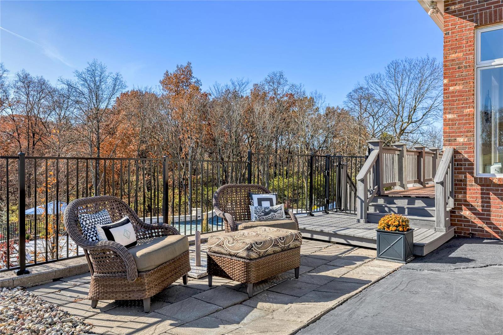 Whitmoor Upper Rdwy & Esmt - Residential