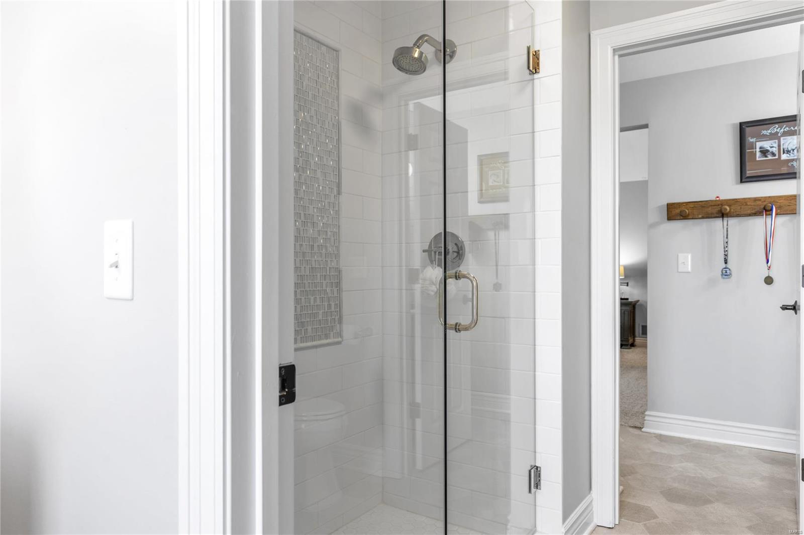 Whitmoor Upper Rdwy & Esmt - Residential