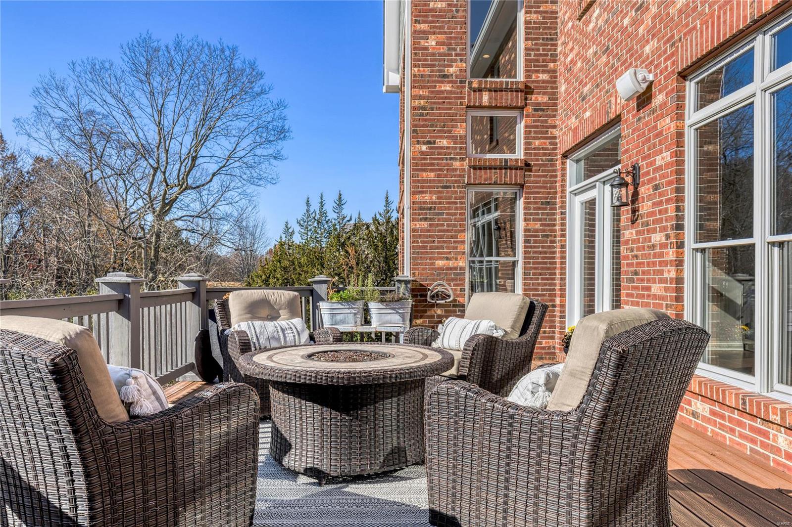 Whitmoor Upper Rdwy & Esmt - Residential