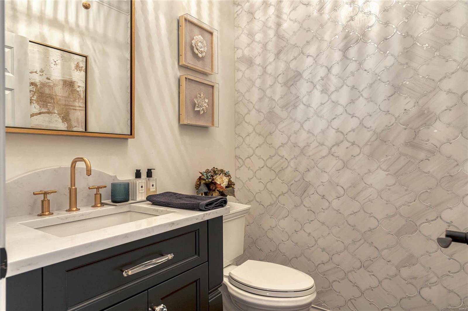 Whitmoor Upper Rdwy & Esmt - Residential