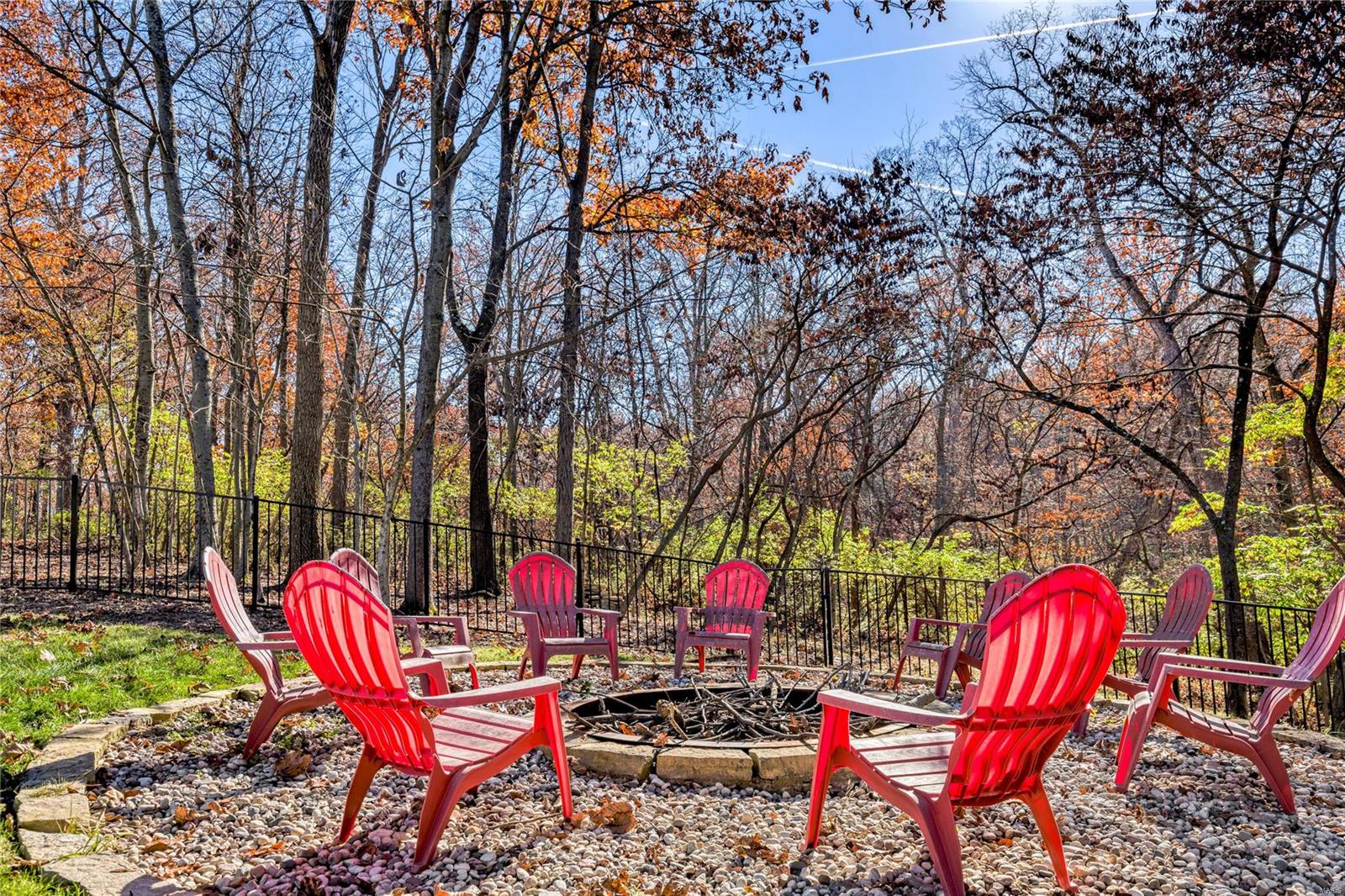 Whitmoor Upper Rdwy & Esmt - Residential