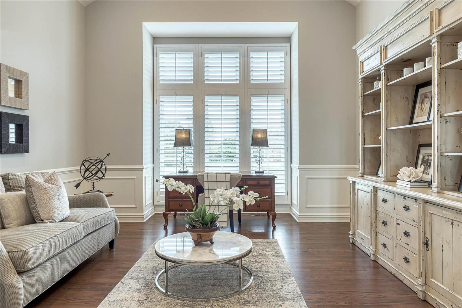 Whitmoor Upper Rdwy & Esmt - Residential