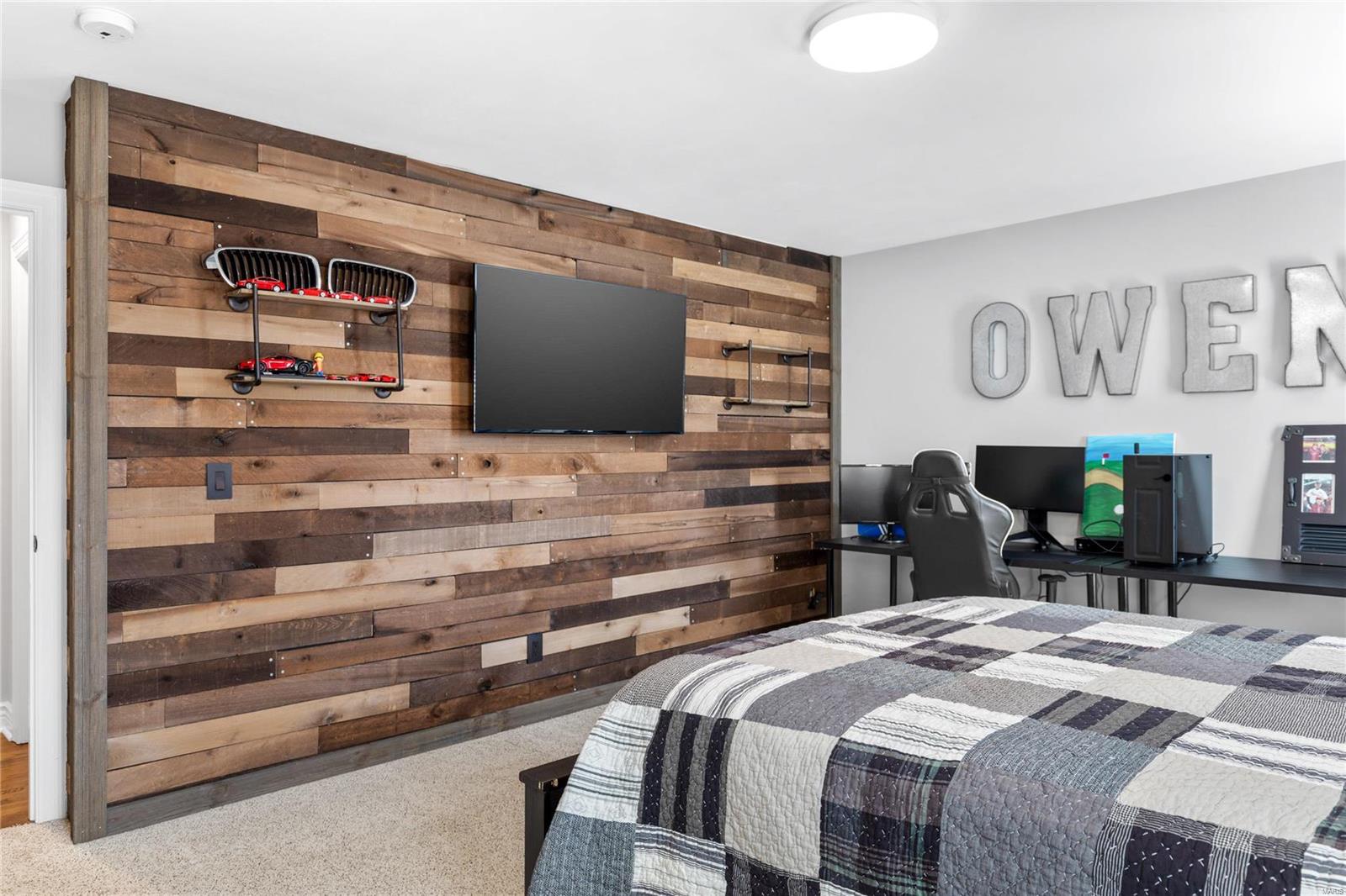 Whitmoor Upper Rdwy & Esmt - Residential