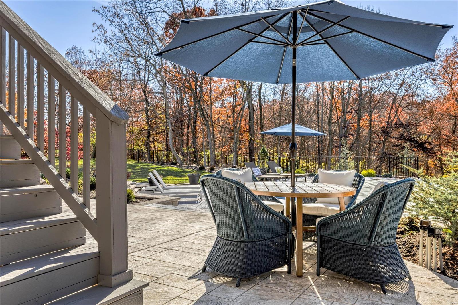 Whitmoor Upper Rdwy & Esmt - Residential