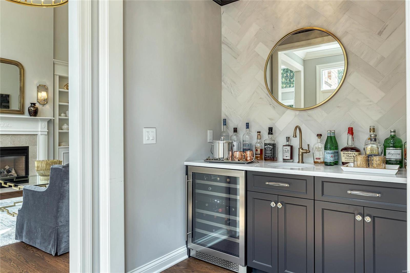 Whitmoor Upper Rdwy & Esmt - Residential