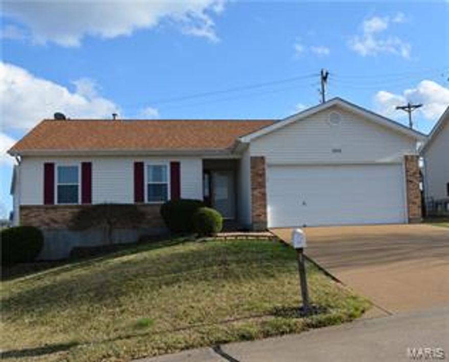 What a GREAT subdivision! Come on in and fall in love with this 3 bedroom ranch home with 3 full baths and 2 car garage! Imagine pulling up to this wonderful neighborhood and walking in to the smell of dinner cooking in your newly updated kitchen with quartz countertops & new stainless steel appliances. Some of the updates are new carpet throughout the entire home & family room in the LL; 6 panel doors; laminated flooring and an amazing back yard! Lower level has a superb family room, a fun recreation room, sleeping room; full bath with shower in the LL and laundry area. Seller is offering a one year AHS home warranty. Location is fantastic; just a few minutes away from I-55!! Make your appointment today!