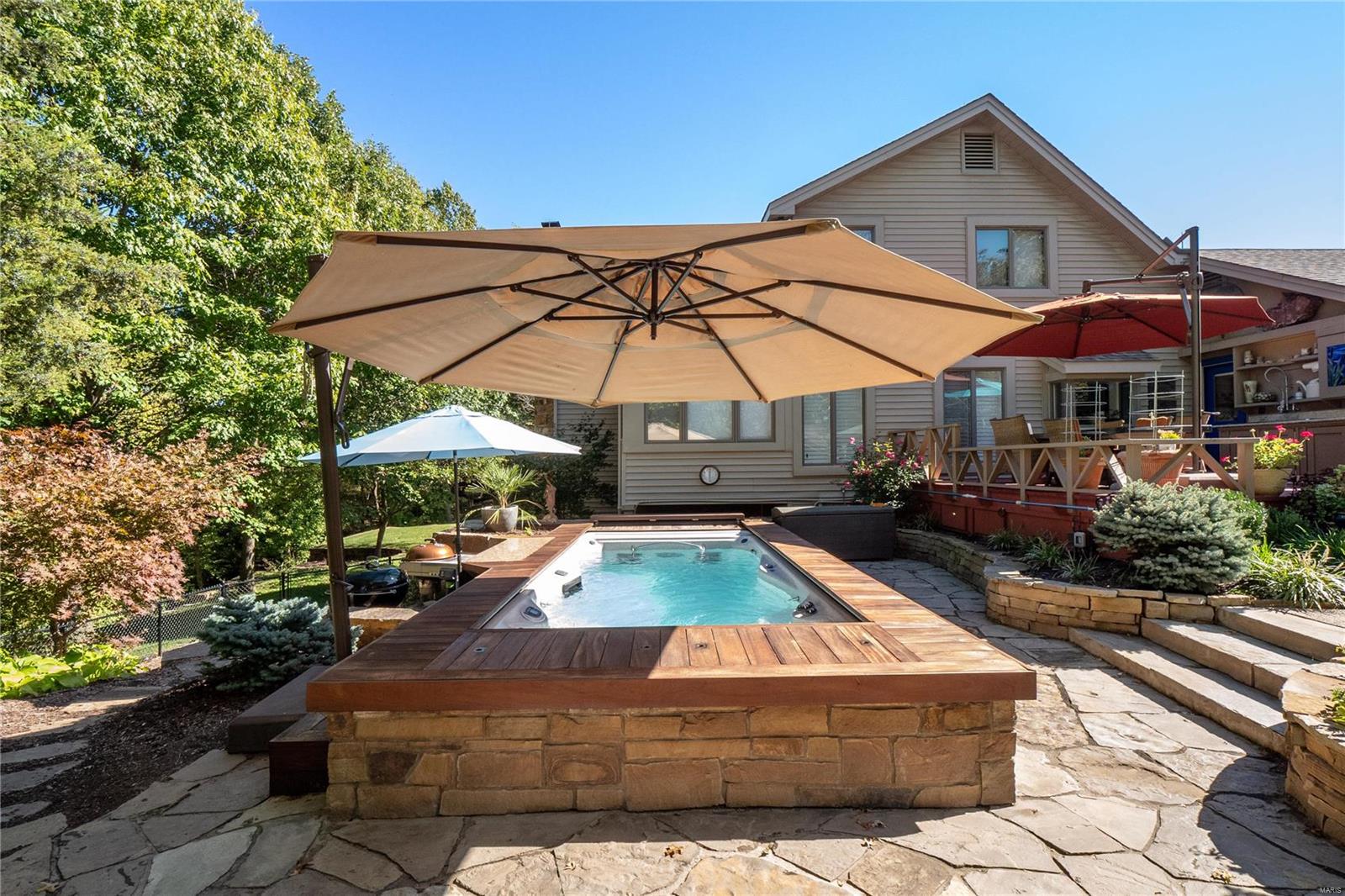 Chesterfield Lakes - Residential