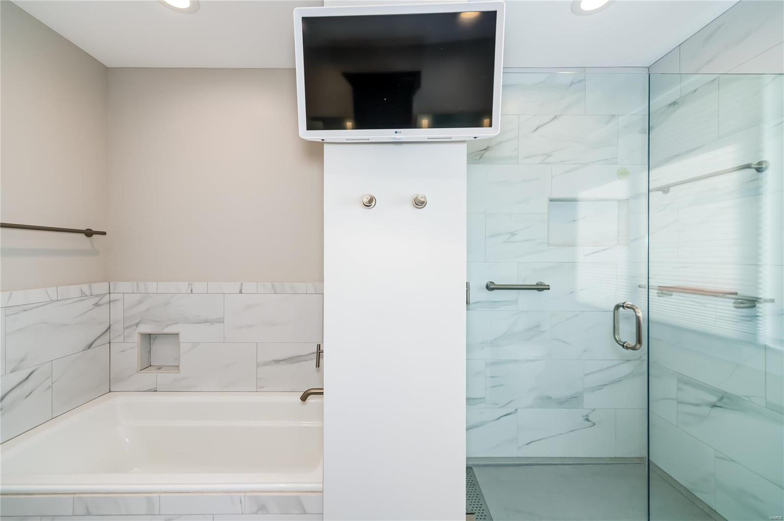 Chesterfield Lakes - Residential