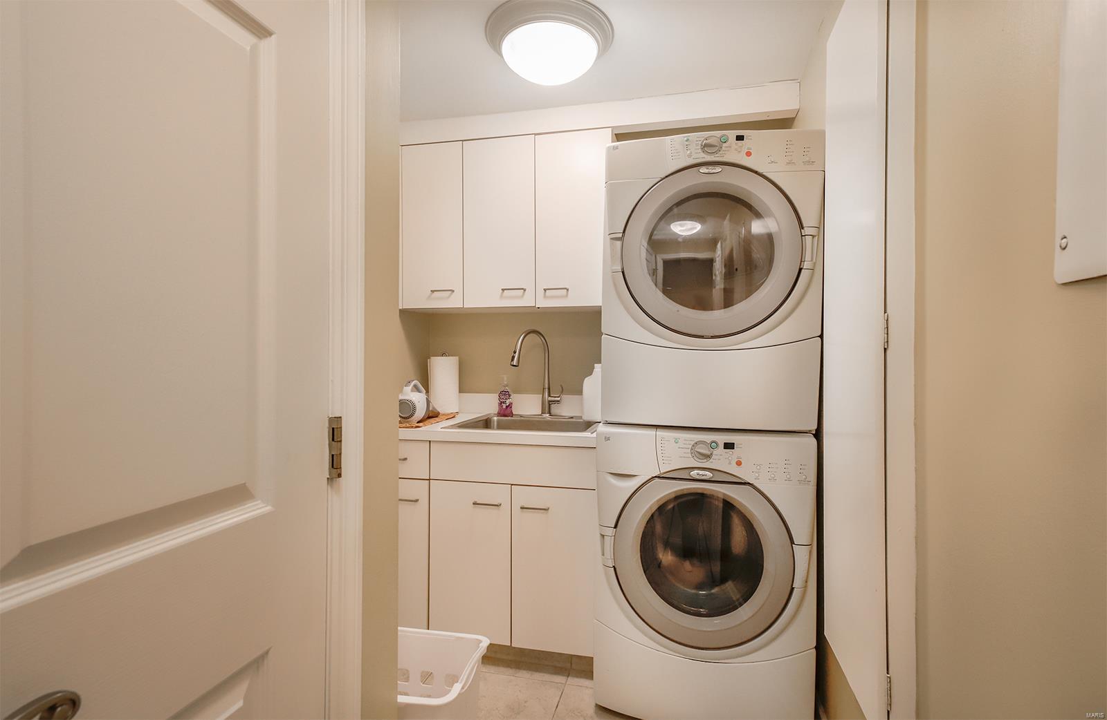 Kingsbury Place - Clayton Condo - Residential