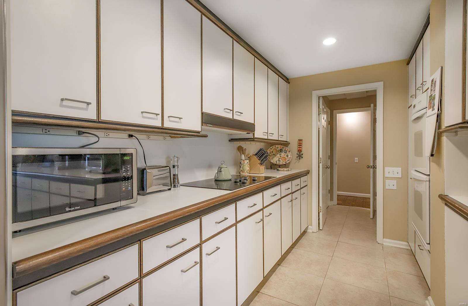 Kingsbury Place - Clayton Condo - Residential