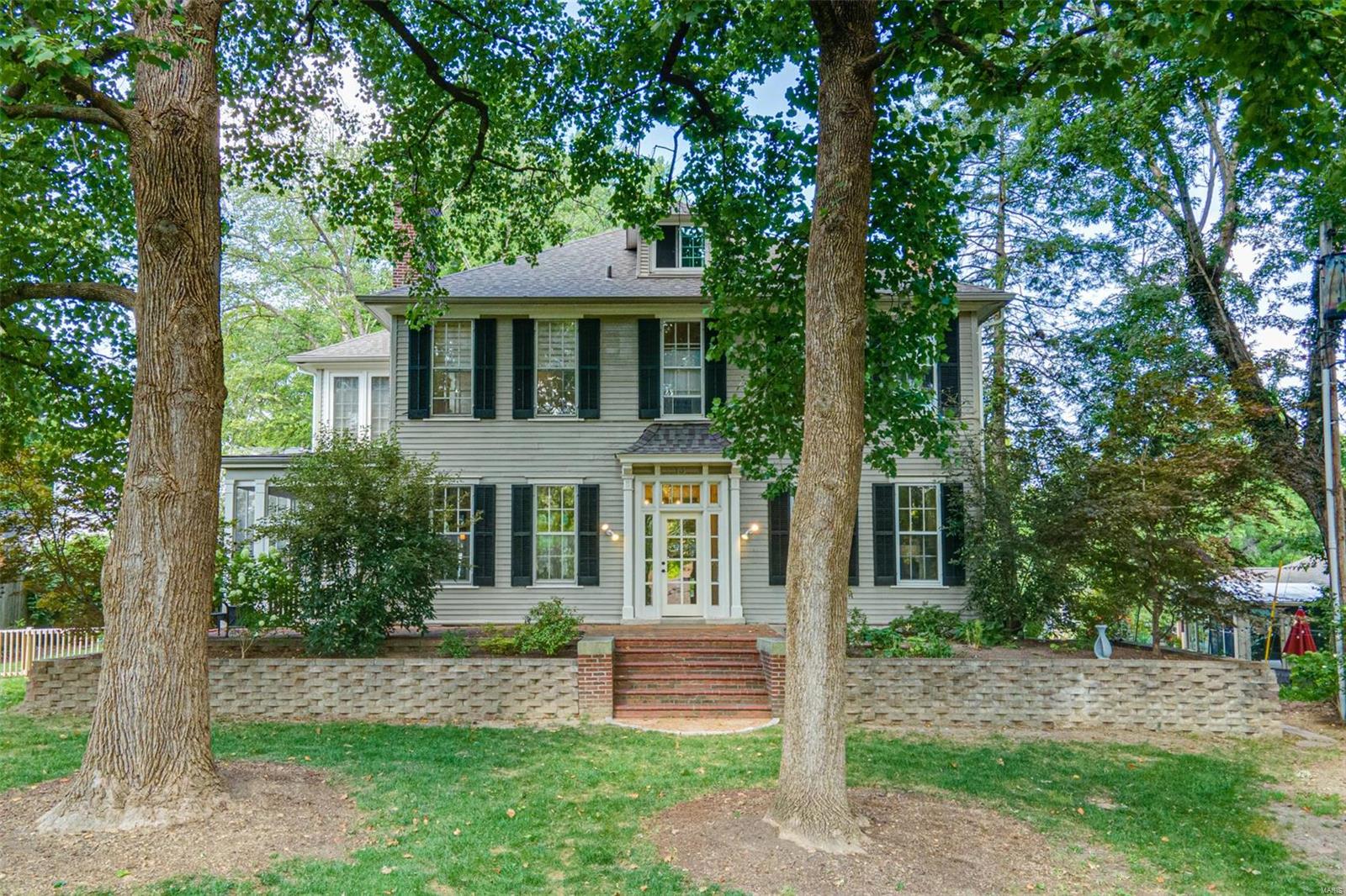 Flower Hill - Residential