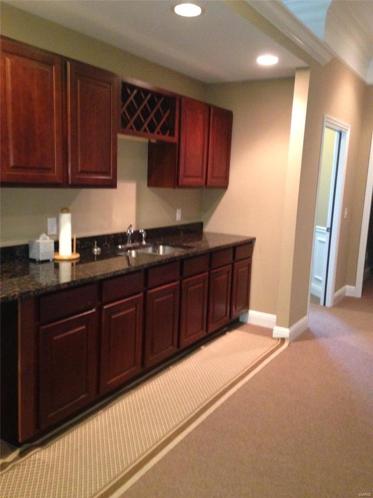 Peruque Crossing 01 - Commercial Lease