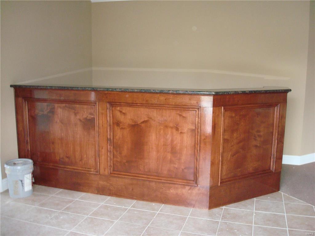 Peruque Crossing 01 - Commercial Lease