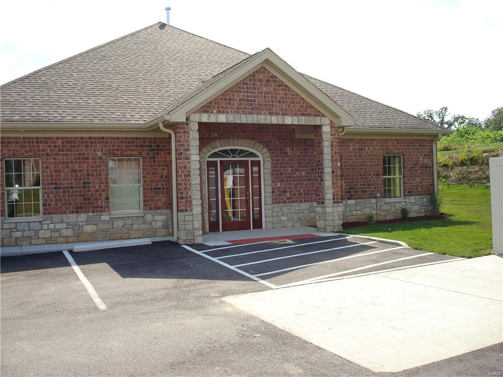 Peruque Crossing 01 - Commercial Lease