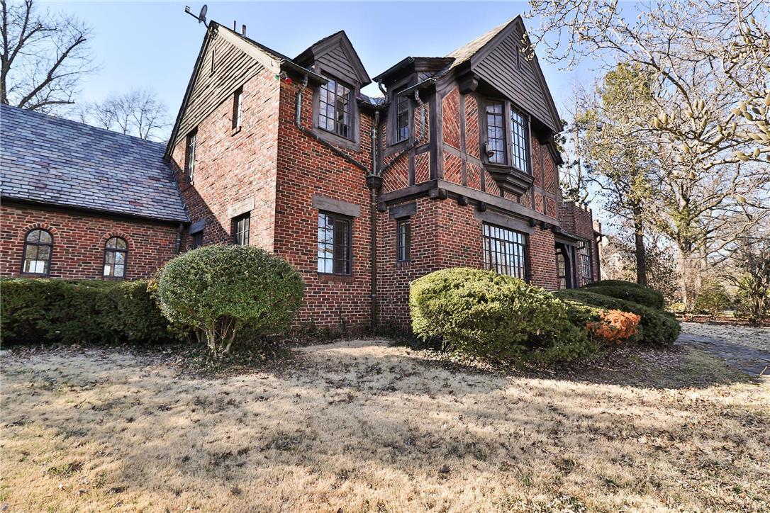 Morris Hezel Estate - Residential