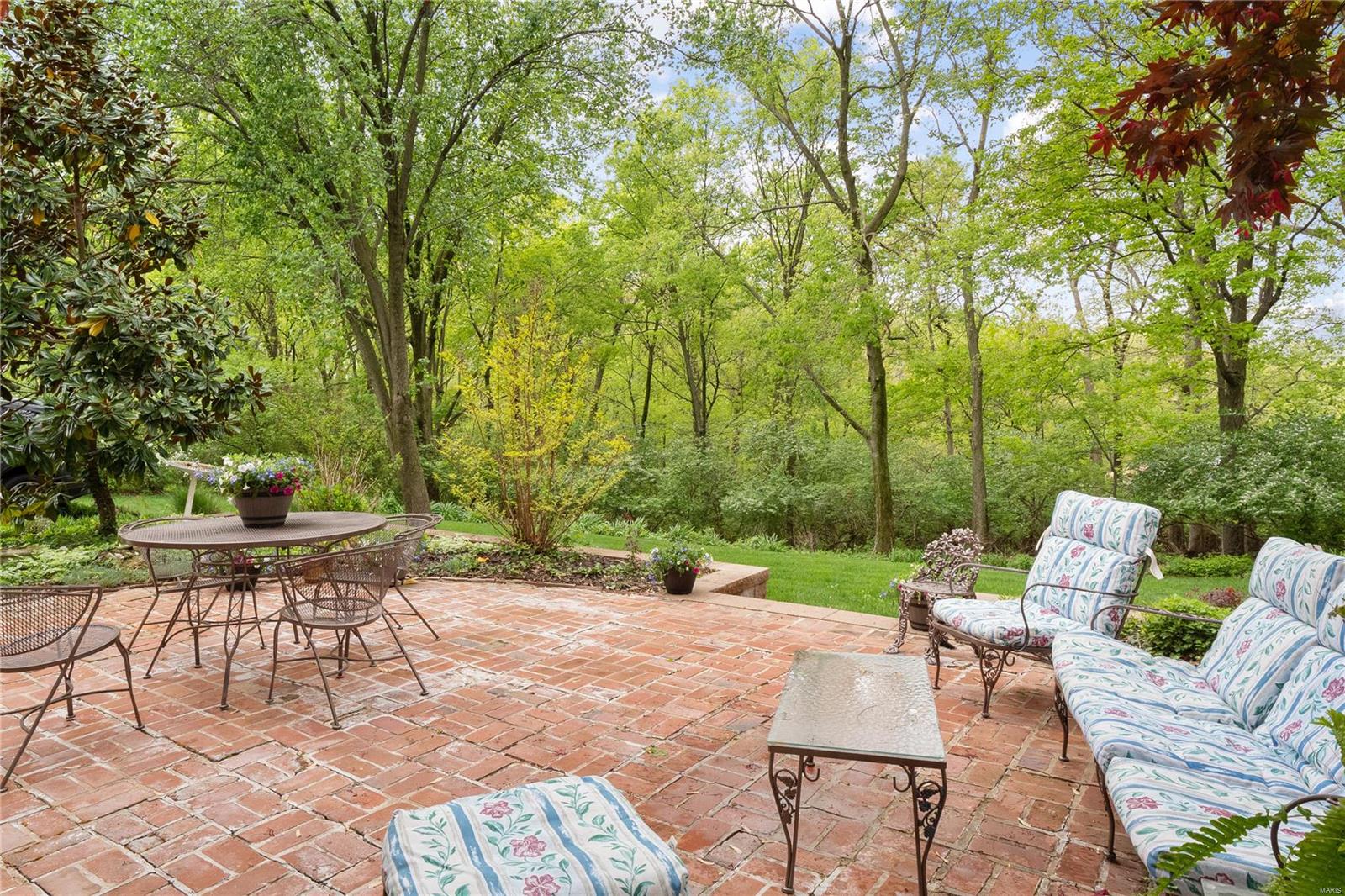 Creve Coeur Place - Residential