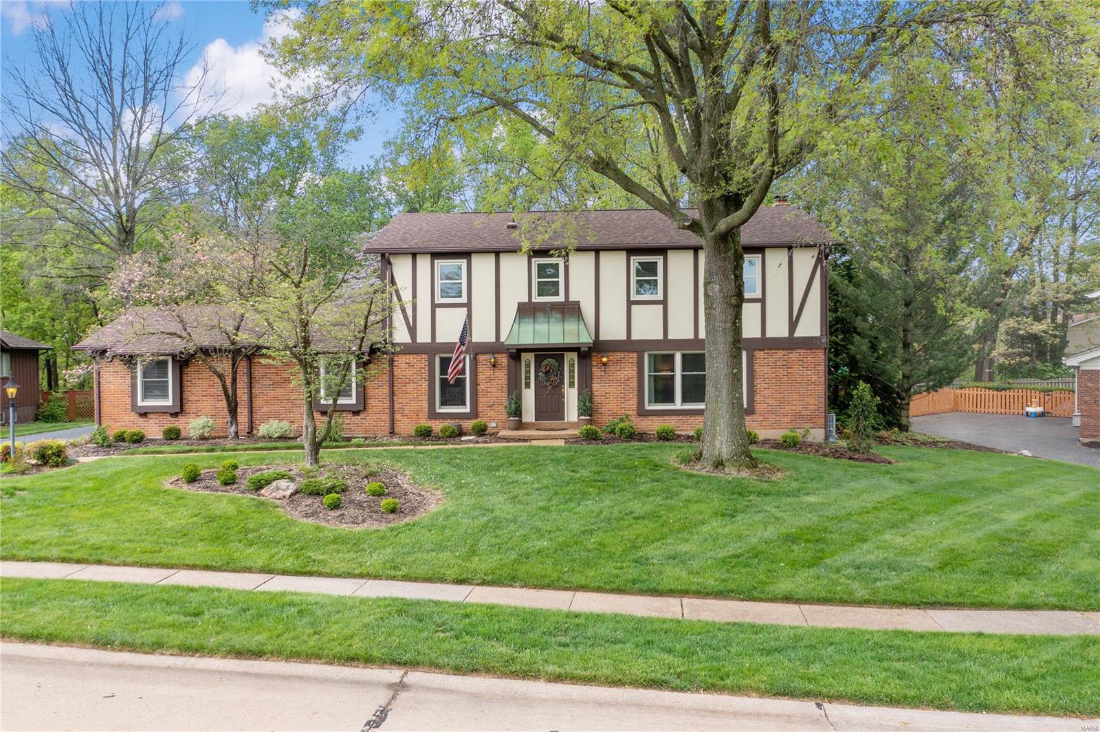 Creve Coeur Place - Residential