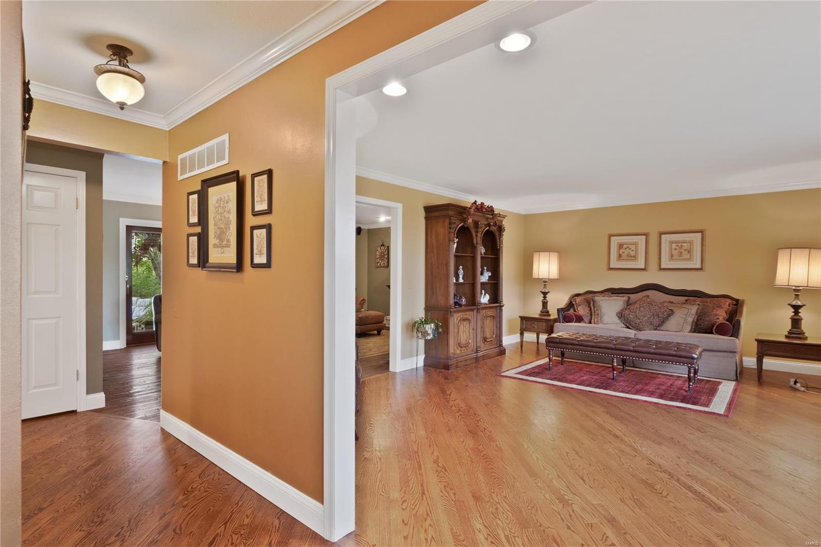 Creve Coeur Place - Residential