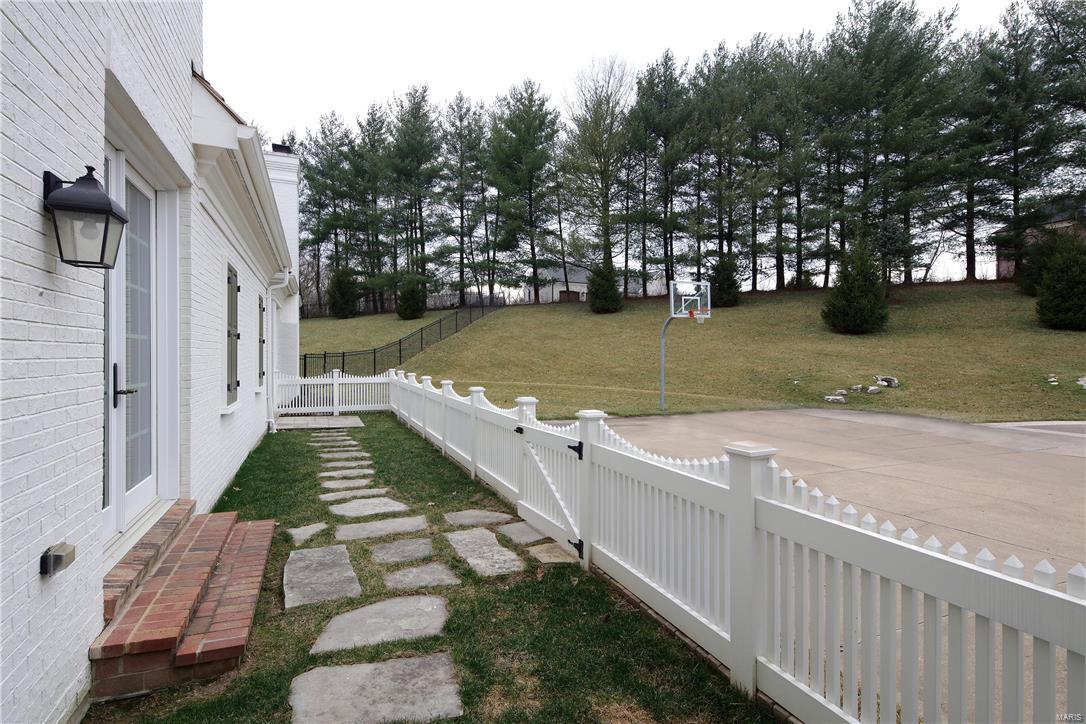 BUCKLAND HALL - Residential