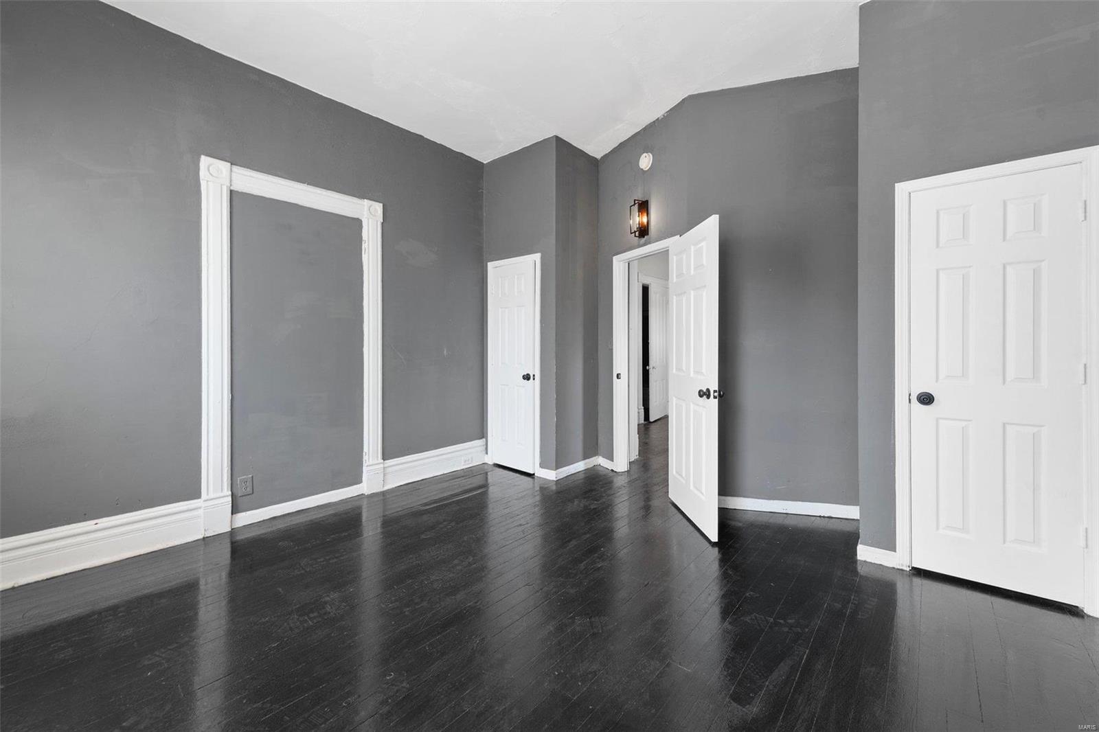 St Louis Commons Add - Residential Income