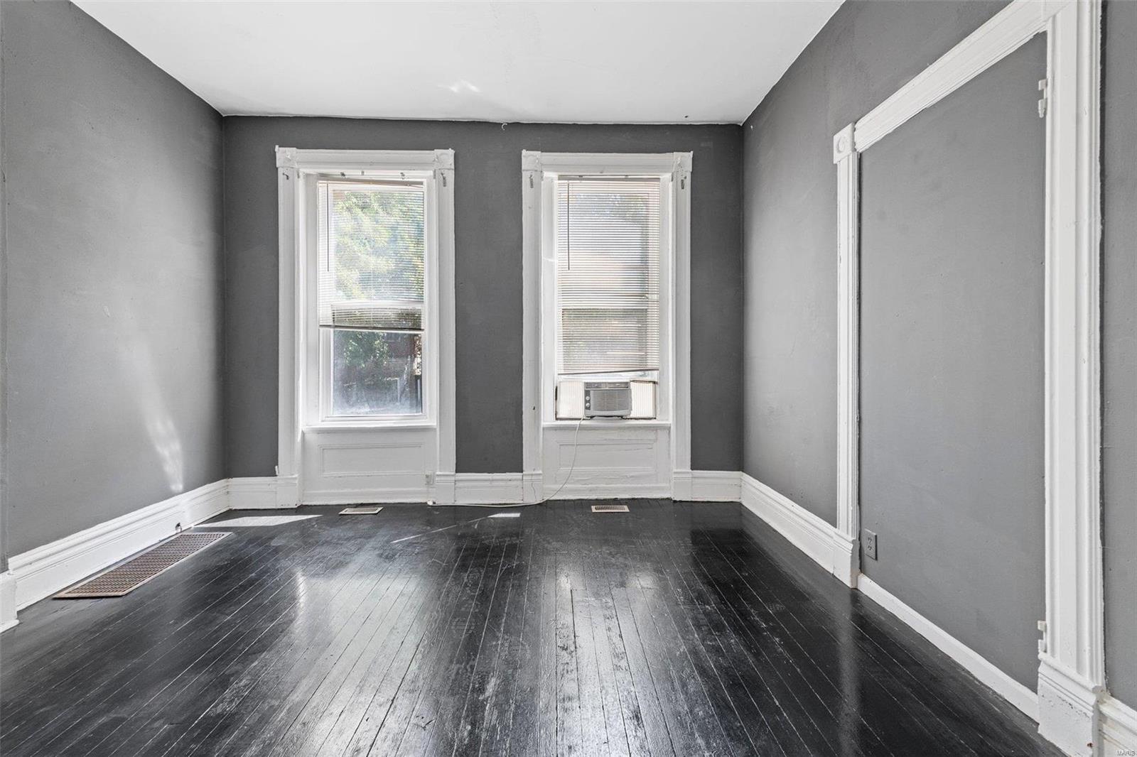 St Louis Commons Add - Residential Income