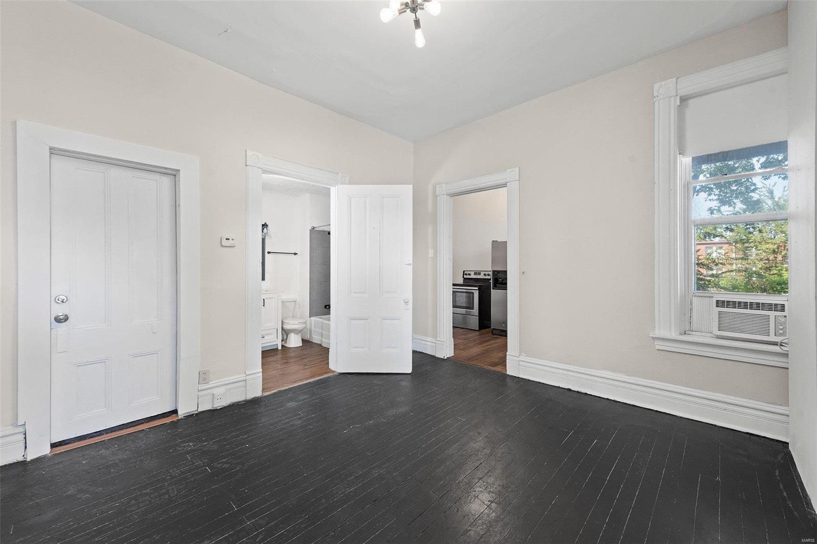 St Louis Commons Add - Residential Income