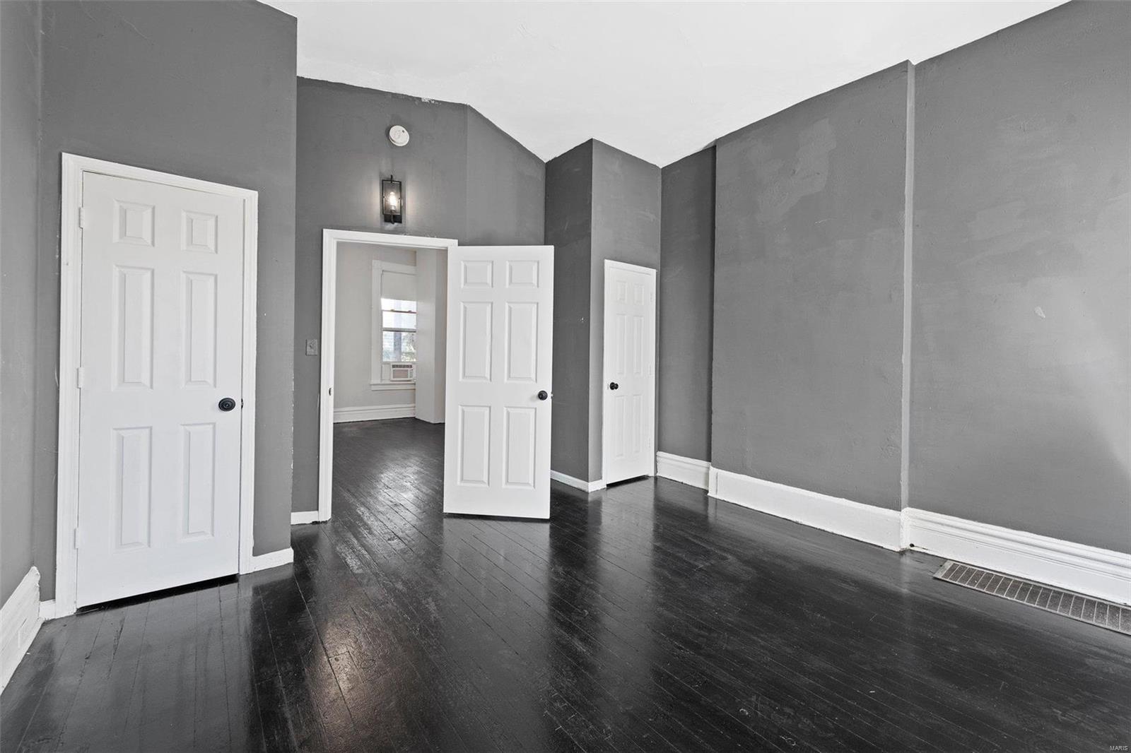 St Louis Commons Add - Residential Income