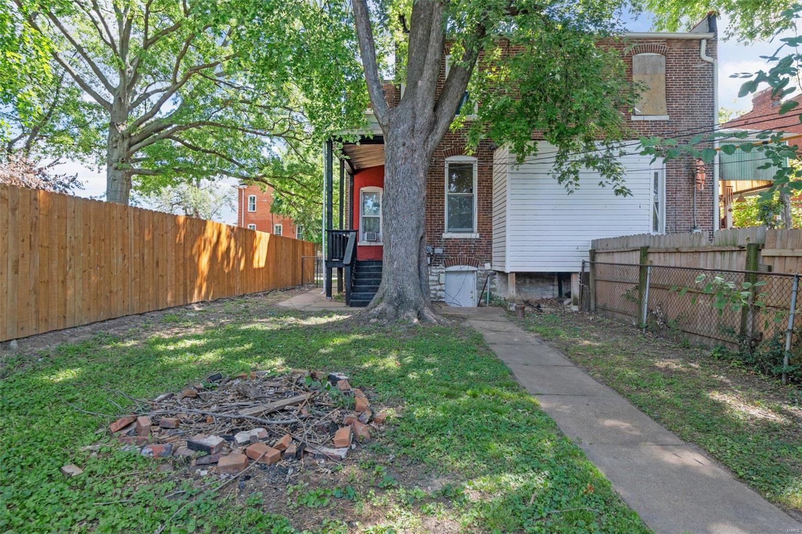 St Louis Commons Add - Residential Income