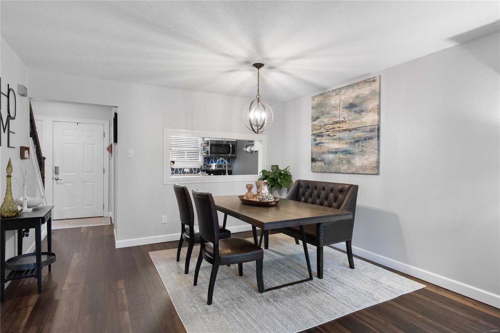 Beau Jardin Twnhms A Condo - Residential