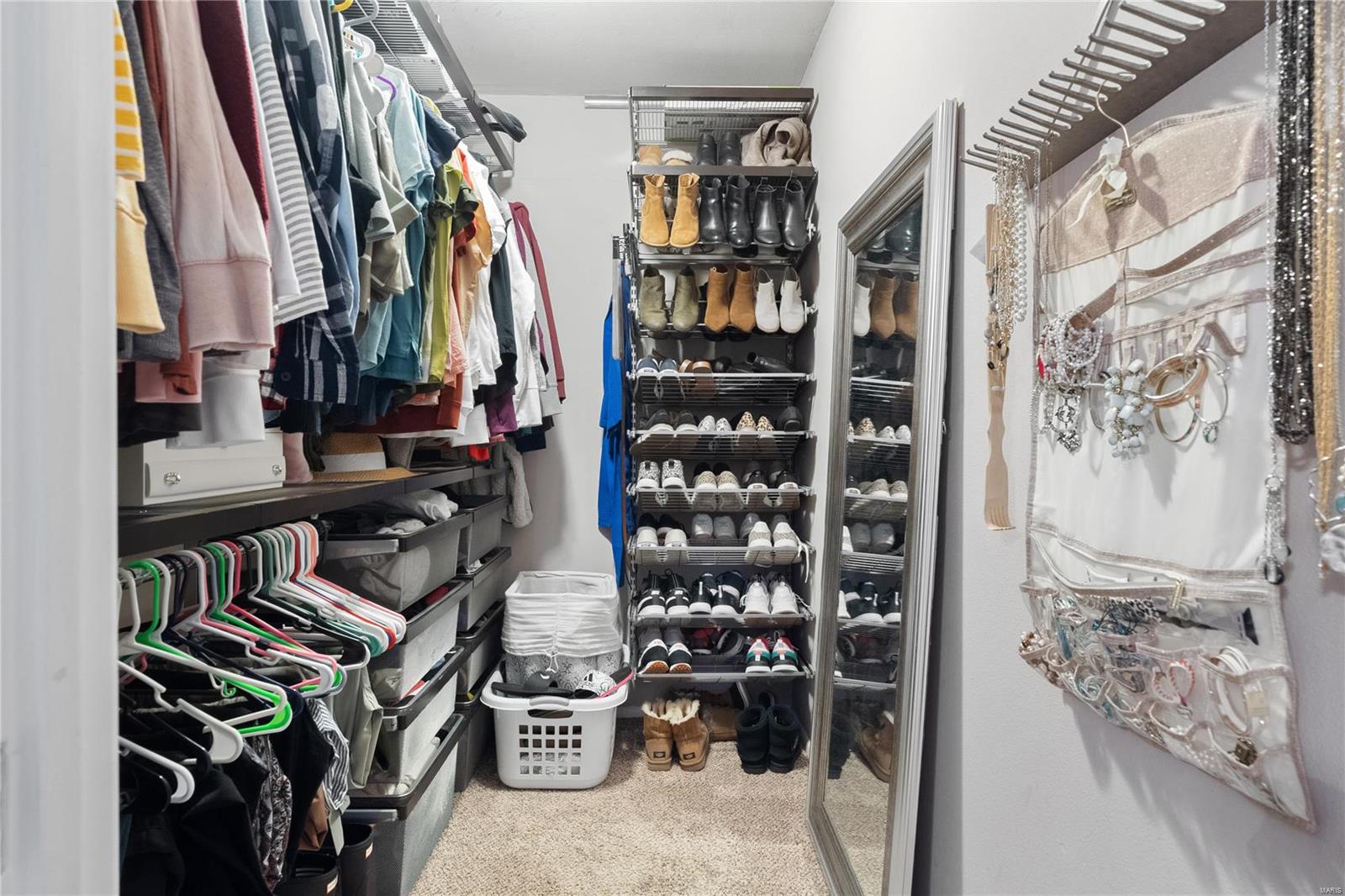 Beau Jardin Twnhms A Condo - Residential