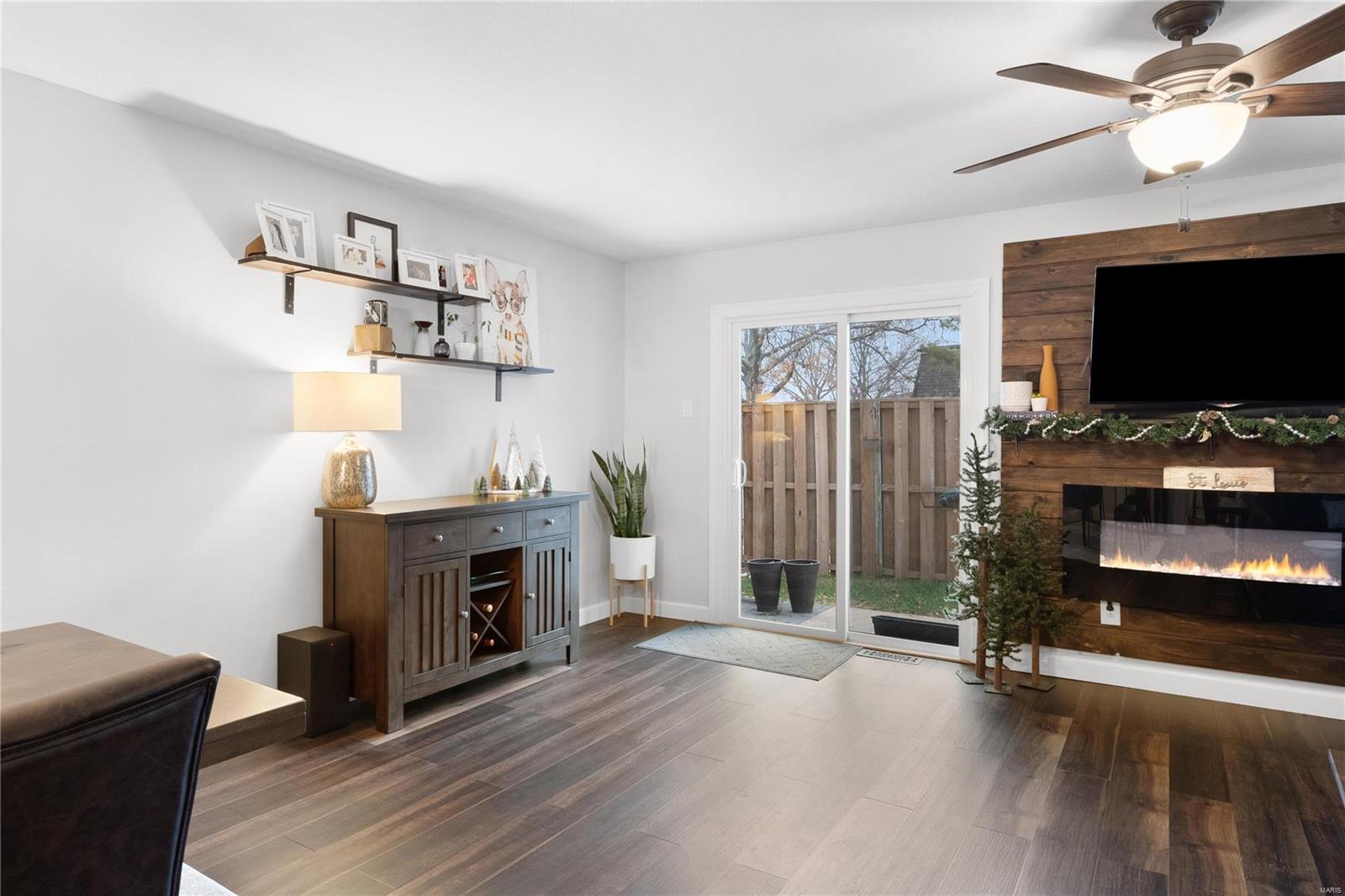 Beau Jardin Twnhms A Condo - Residential