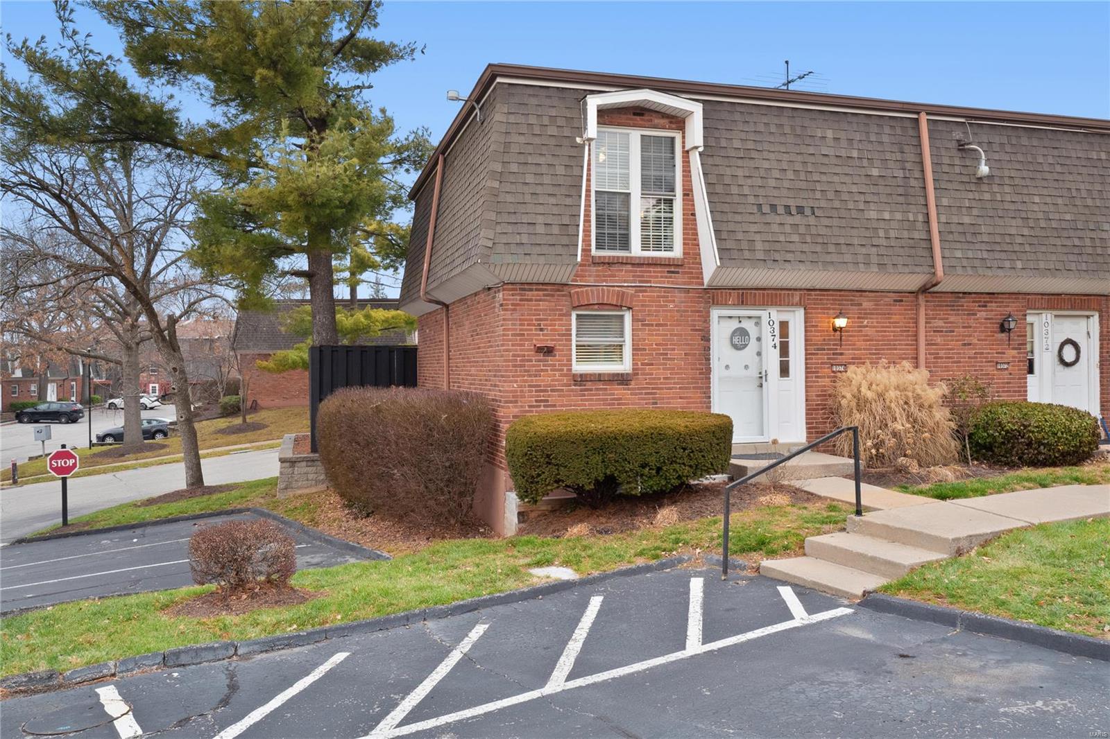 Beau Jardin Twnhms A Condo - Residential