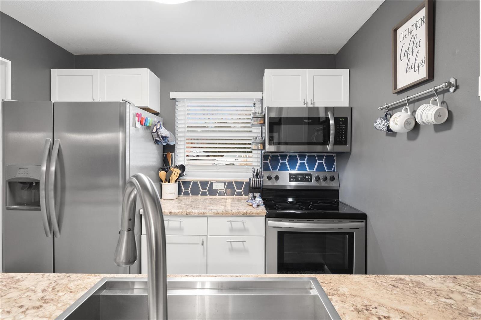 Beau Jardin Twnhms A Condo - Residential