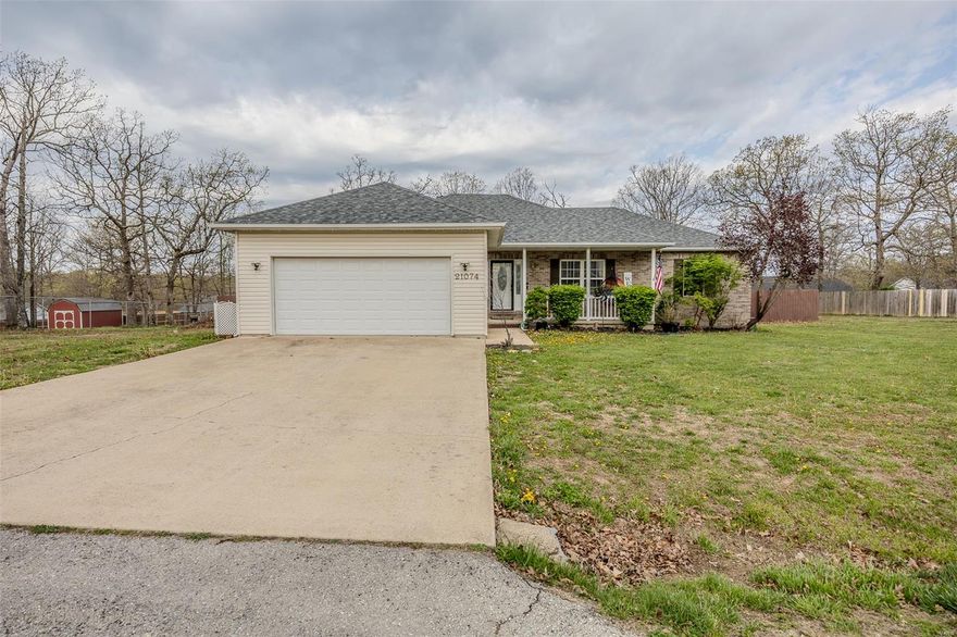 We’re thrilled to present this charming and well-maintained 3-bedroom, 2-bathroom home! Situated in the desirable Northern Heights subdivision and within the highly acclaimed Waynesville School District, this property offers a spacious, fenced-in backyard perfect for outdoor enjoyment. The highlight of this home is the beautifully updated kitchen, complete with a delightful coffee bar. Don't miss the chance to make this lovely house your new home!