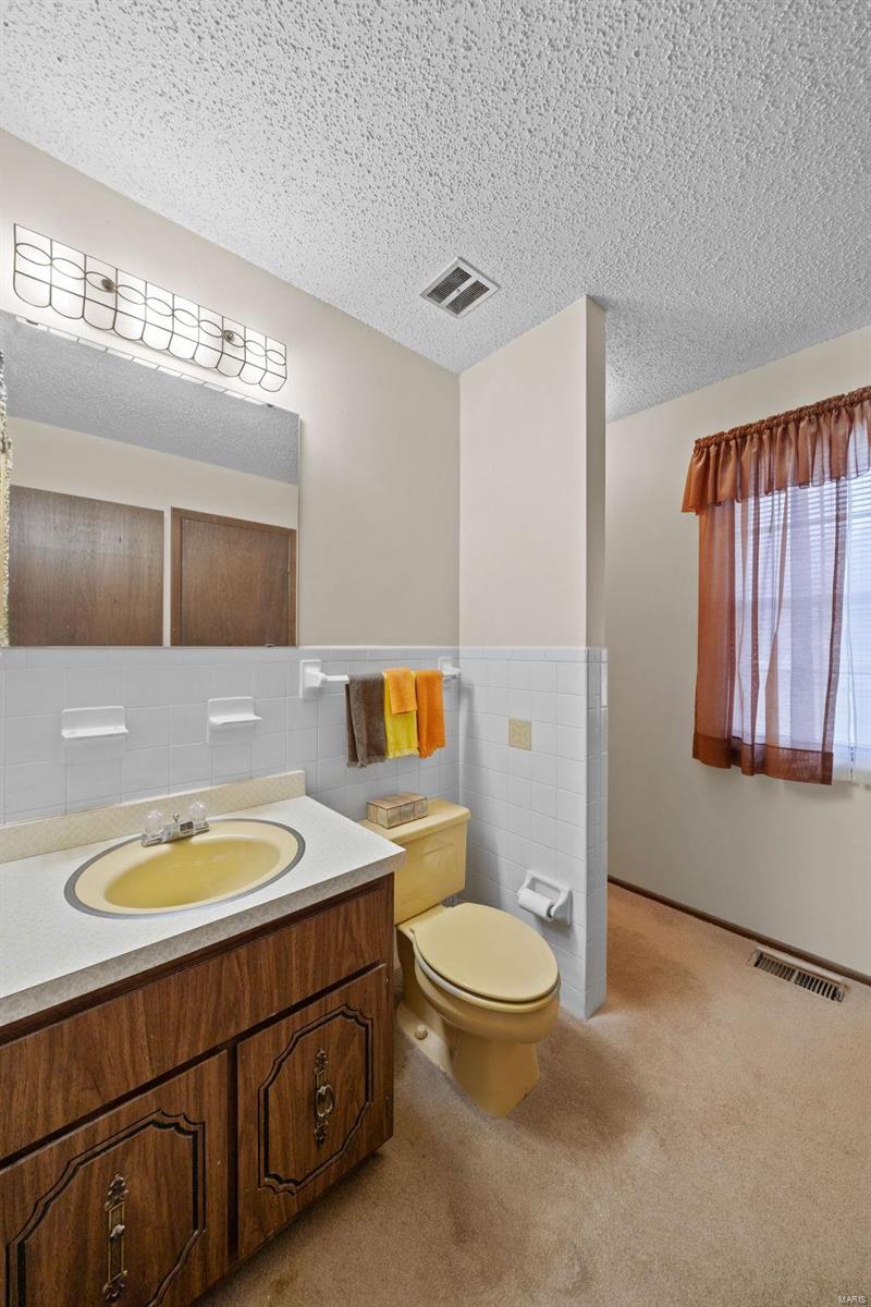 O'Fallon, Missouri 63366, United States, 4 Bedrooms Bedrooms, ,3 BathroomsBathrooms,Residential,Pending,91956