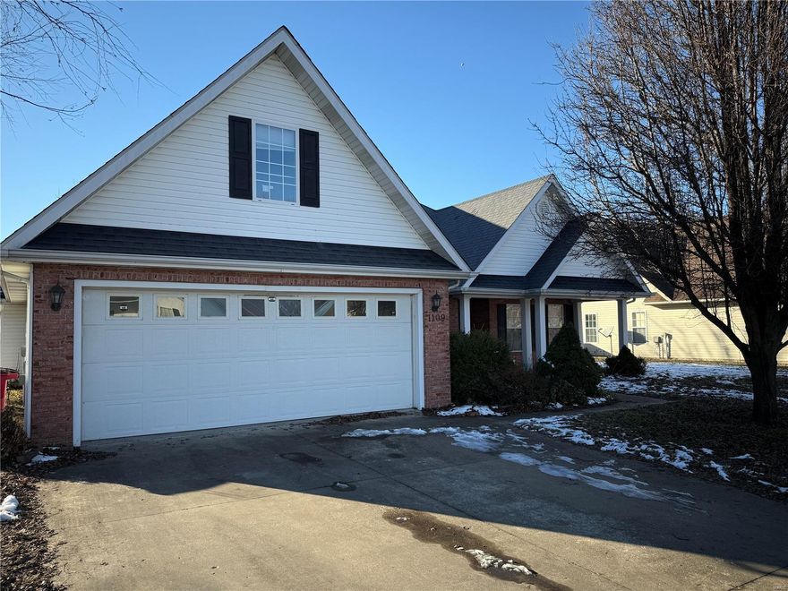Additional Rooms: Sun Room