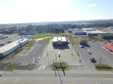 1007 W Business Us Highway 60 Dexter MO 63841