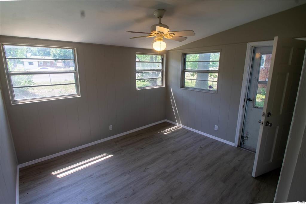 St Louis, Missouri 63136, United States, 3 Bedrooms Bedrooms, ,2 BathroomsBathrooms,Residential,Pending,90737
